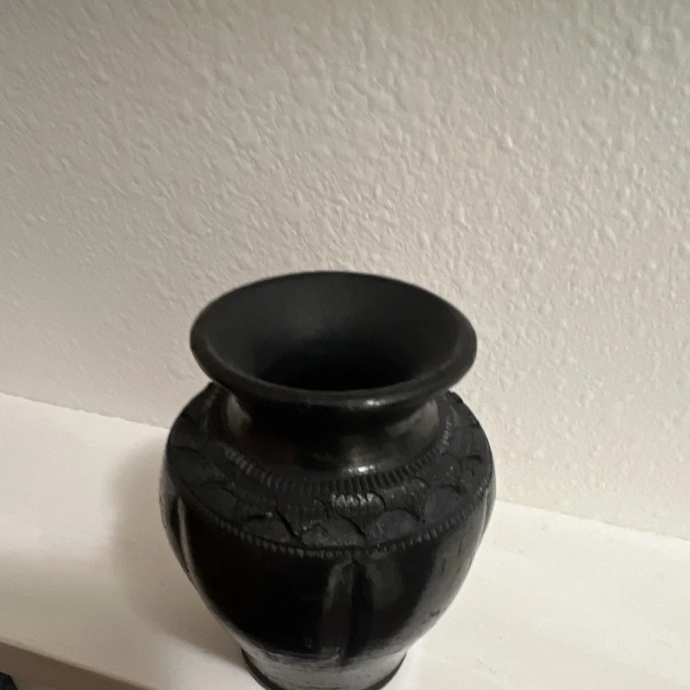 Black Ceramic Vase Embossed Design Glossy Decorative Pottery Home Accent